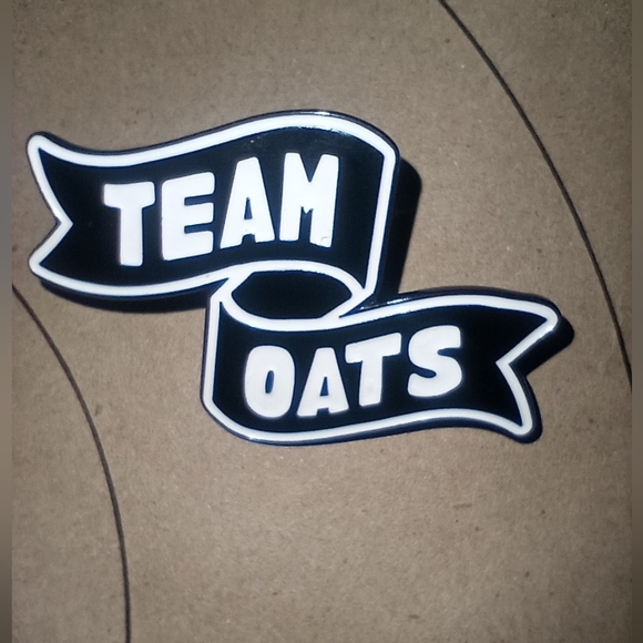 NEW Plant-Based Pin Accessory - Picture 2 of 3